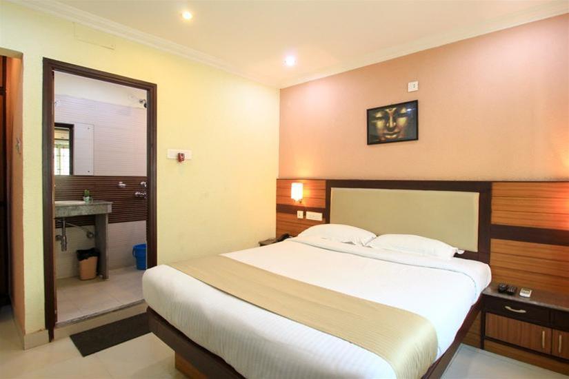 Moments Hotel Calcuta Exterior foto
