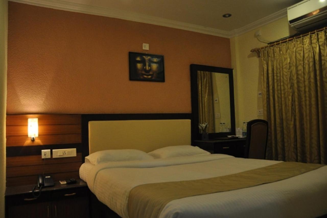 Moments Hotel Calcuta Exterior foto