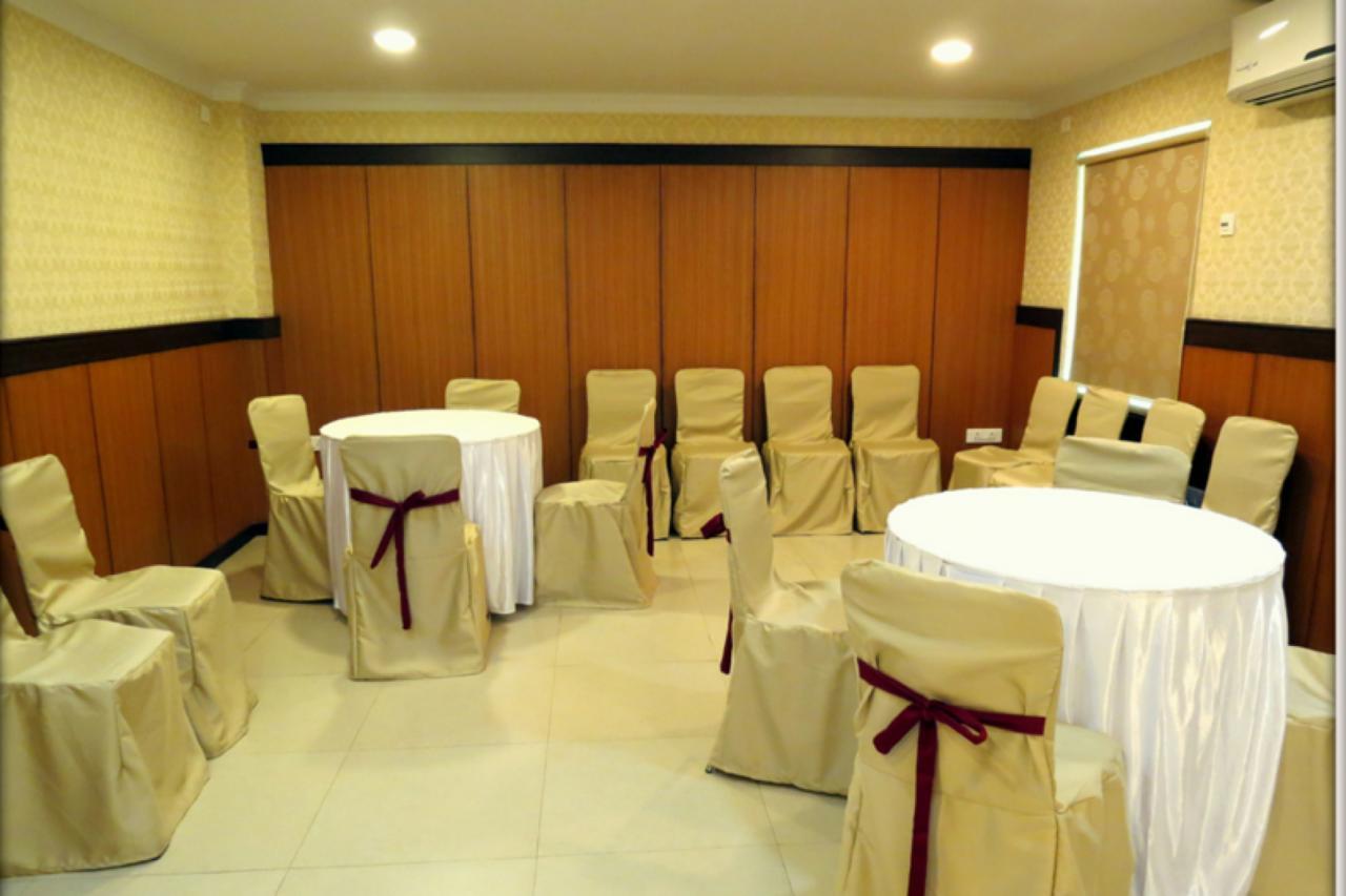Moments Hotel Calcuta Exterior foto